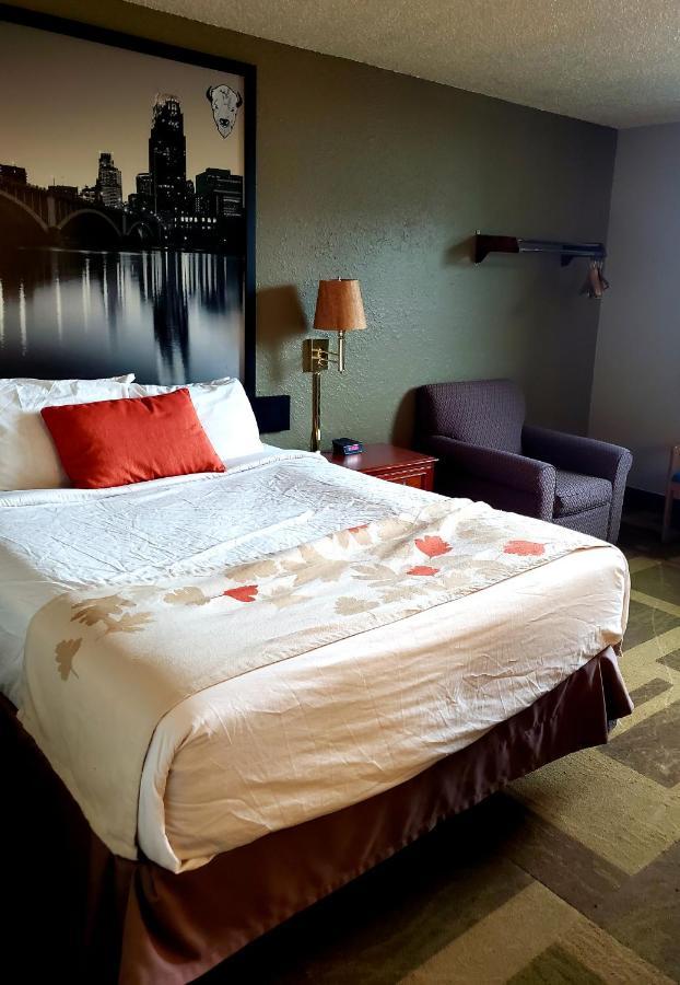 Bison Plains Lodge Moorhead Экстерьер фото