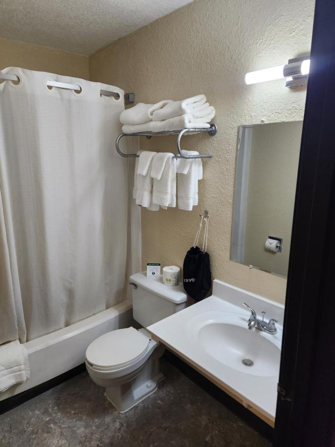 Bison Plains Lodge Moorhead Экстерьер фото